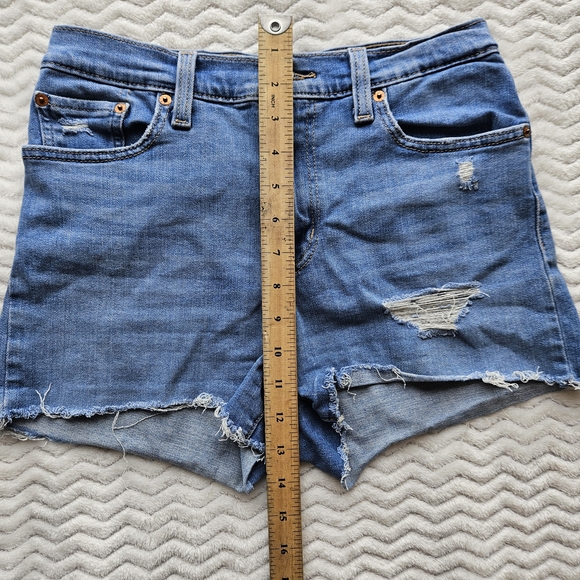 Levi's Classic Blue Jean Shorts - Picture 5 of 8